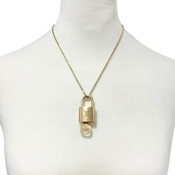 Authentic Louis Vuitton #300 Lock & Key Set on a 18K Gold Plated Chain Necklace - Picture 2 of 11